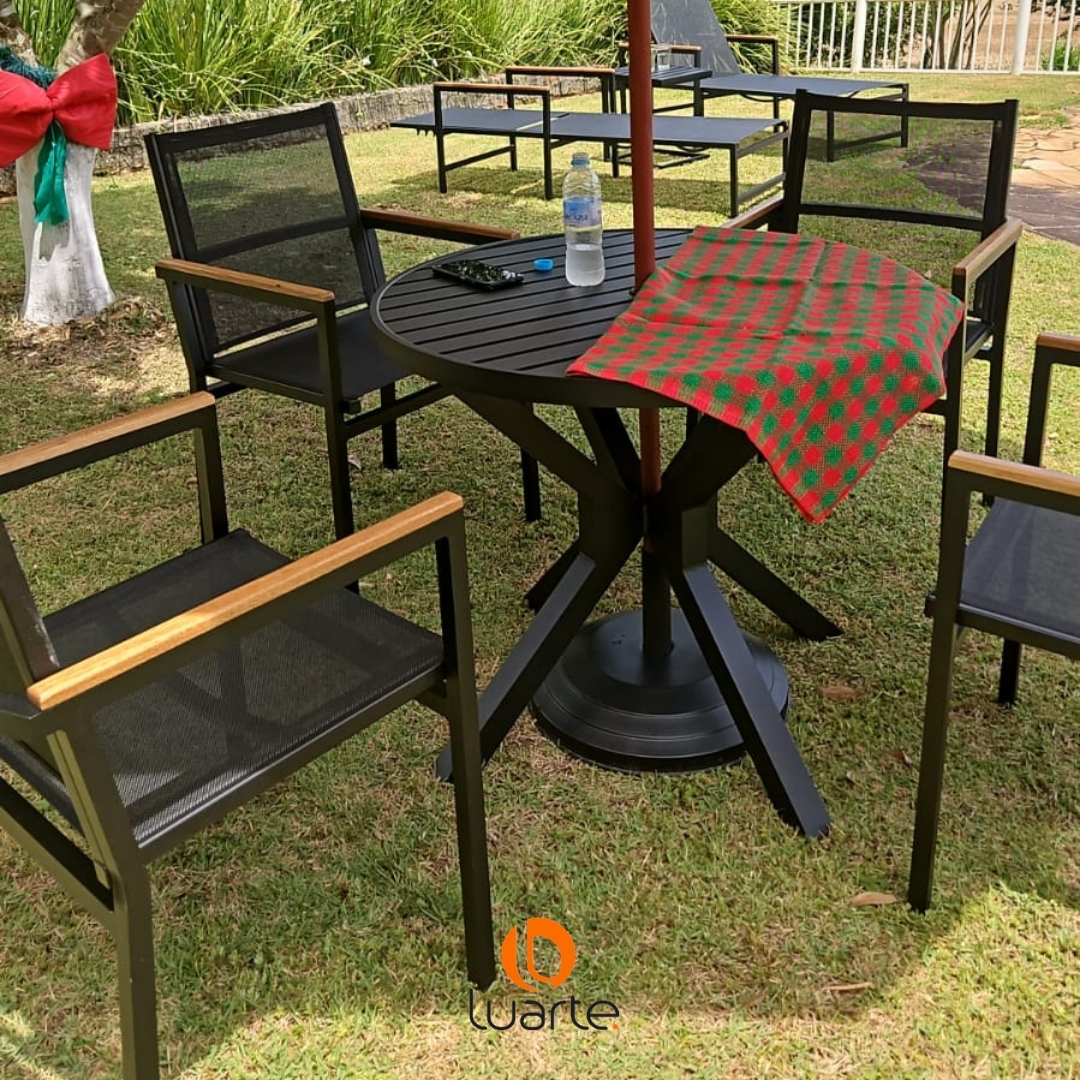 Mesa com 4 cadeiras de Tela Sling e Ombrelone - imagem 2
