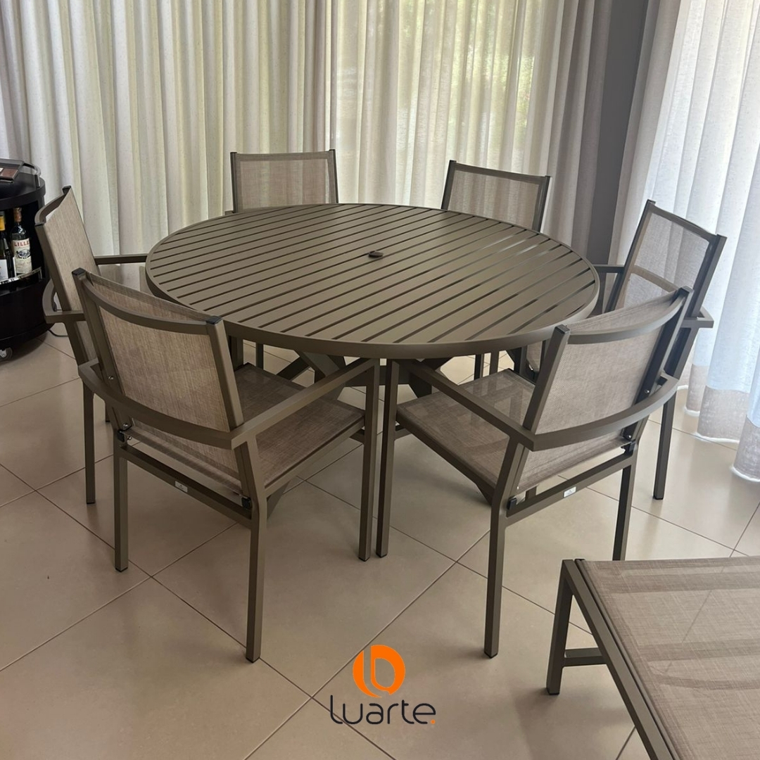 Mesa de Alumínio com 6 Cadeiras de Tela Sling