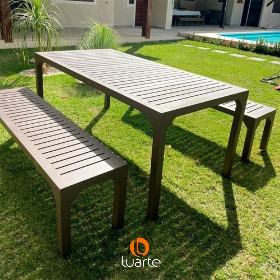 Mesa de Alumínio com Bancos